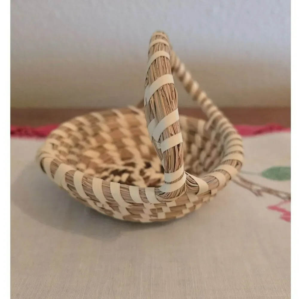 Vintage Handmade SC Sweetgrass Basket Small